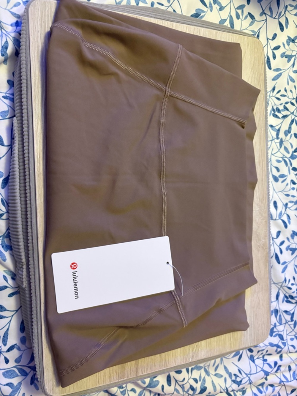 lululemon athletica Nulu Slim-Fit High-Rise Skirt - Taupe
Color sold out